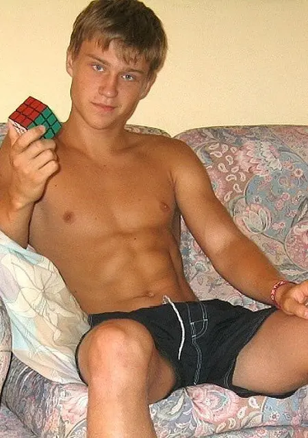 Дима из Херсона, ищу на сайте общение