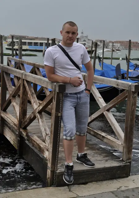 Миша з Кременчука, шукаю на сайті знайомства без зобов'язань