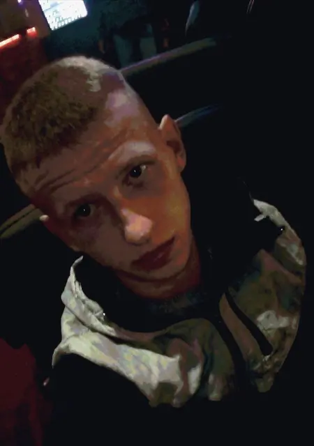 Я Артур, 26, знакомлюсь без обязательств в Николаеве