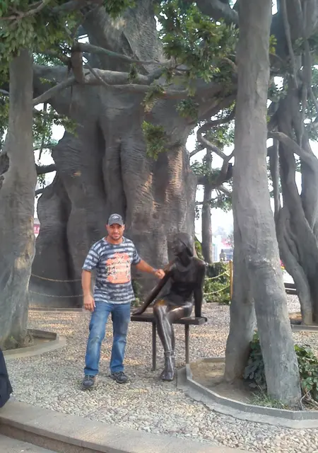 Я Игорь, 49, из Мариуполя, ищу знакомства на одну ночь