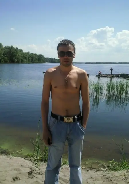 Vitalik из Кременчуга, мне 49, познакомлюсь на одну ночь