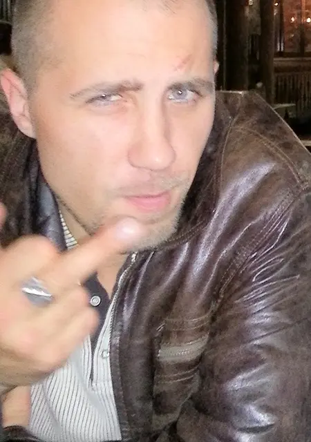 Я Женя, 43, из Витебска, ищу знакомство для общения