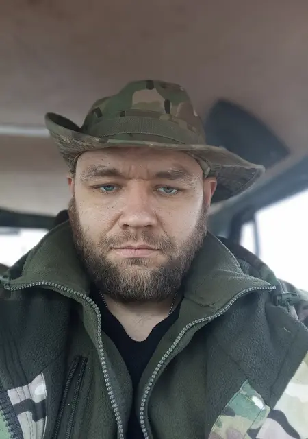 Александр з Алчевська, шукаю на сайті знайомства на одну ніч