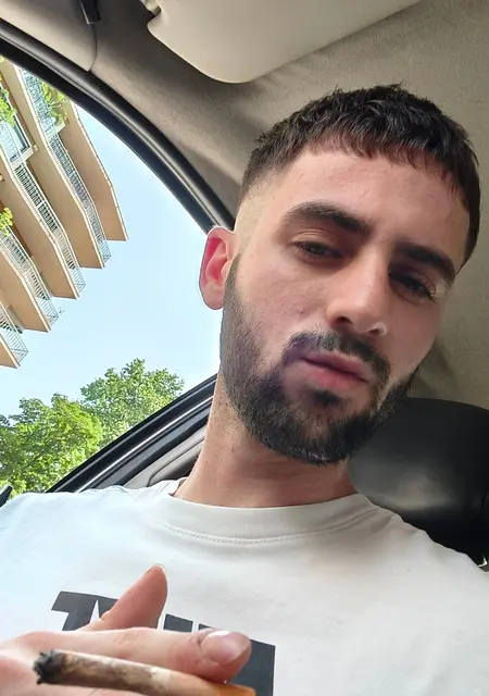 Я Kevin Herrerías, 21, знакомлюсь без обязательств в Террассе