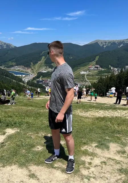 Я Artyrio, 20, знакомлюсь на одну ночь в Марбелье