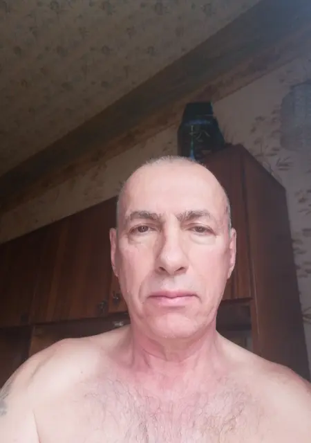 Я Юрий, 61, знакомлюсь для приятного времяпровождения в Изюме