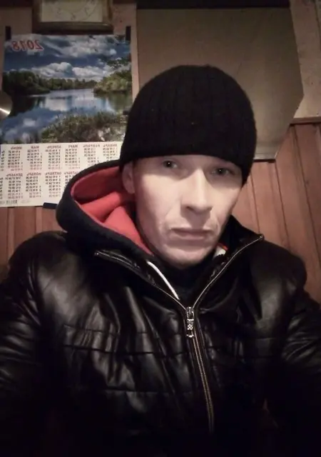 Андрей из Полоцка, мне 44, познакомлюсь без обязательств