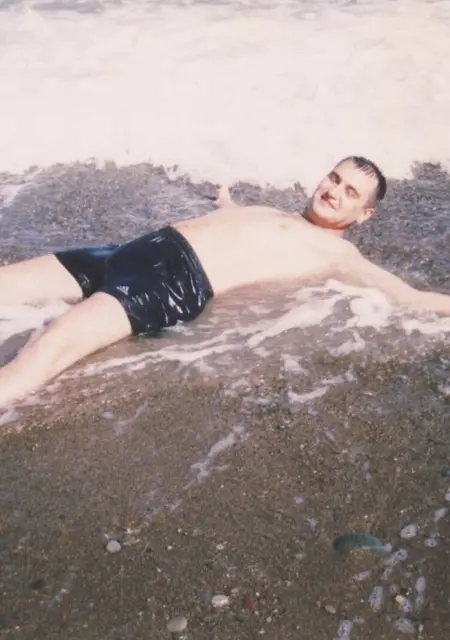 Евгений из Херсона, ищу на сайте знакомства на одну ночь