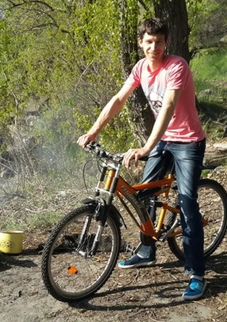 Артем з Запоріжжя, шукаю на сайті знайомства на одну ніч