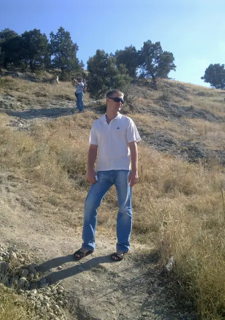 Я Александр, 42, из Сум, ищу знакомства на одну ночь