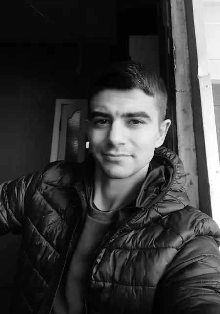 Сергей из Першотравенска, ищу на сайте постоянные отношения