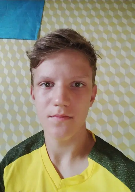 Арсений из Харькова, мне 19, познакомлюсь для постоянных отношений