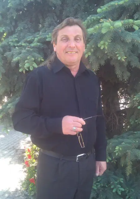 Я Viktror, 60, из Киева, ищу знакомства без обязательств