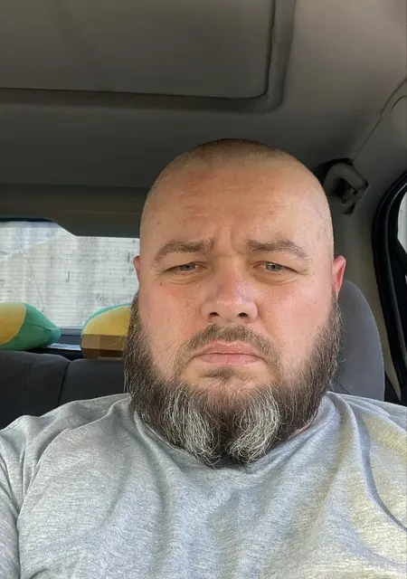 Андрей из Киева, ищу на сайте знакомства без обязательств