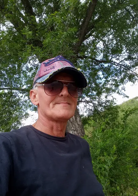 Слава из Николаева, ищу на сайте знакомства на одну ночь