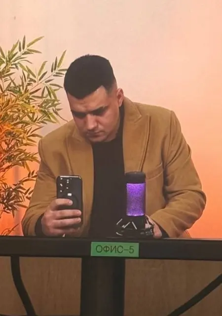 Денис из Амстердама, ищу на сайте знакомства на одну ночь