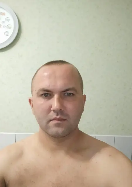 Dima из Вараша, мне 34, познакомлюсь для общения