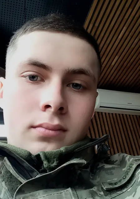 Макс из Ровно, мне 21, познакомлюсь на одну ночь