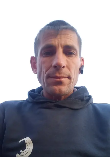 Я Василий, 41, знакомлюсь на одну ночь в Сумах