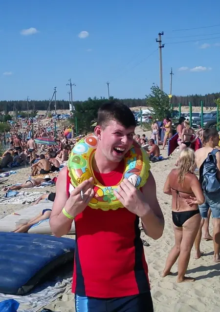 Денис из Харькова, мне 37, познакомлюсь без обязательств