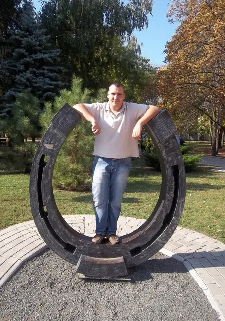 Я Alek, 39, из Луганска, ищу знакомства без обязательств