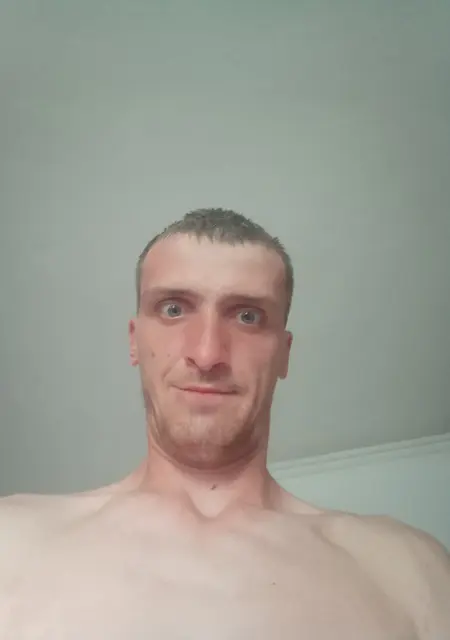 Игорь з Маріуполя, шукаю на сайті знайомства на одну ніч