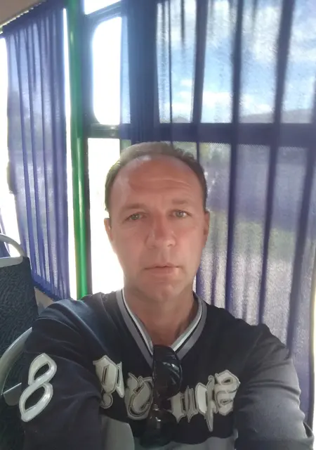 Николай из Львова, ищу на сайте знакомства без обязательств