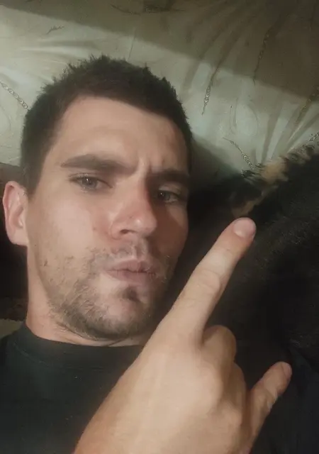 Я Артём, 30, знакомлюсь без обязательств в Минске