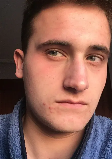 Asier из Тиас, мне 19, познакомлюсь на одну ночь