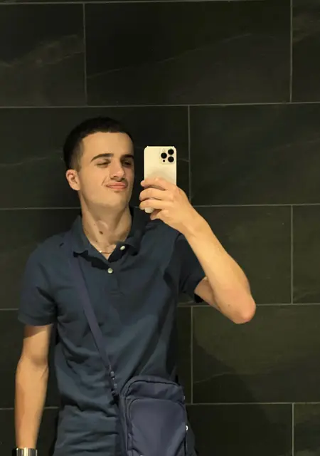 Вітя з Тернополя, мені 22 років, познайомлюсь на одну ніч