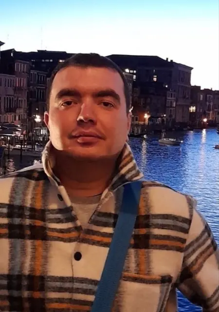 Жека из Кривого Озера, мне 25, познакомлюсь для приятного времяпровождения