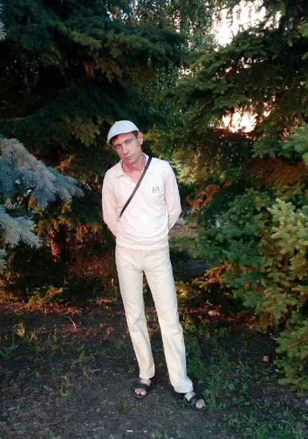 Дима з Луганська, мені 42 років, познайомлюсь без зобов'язань