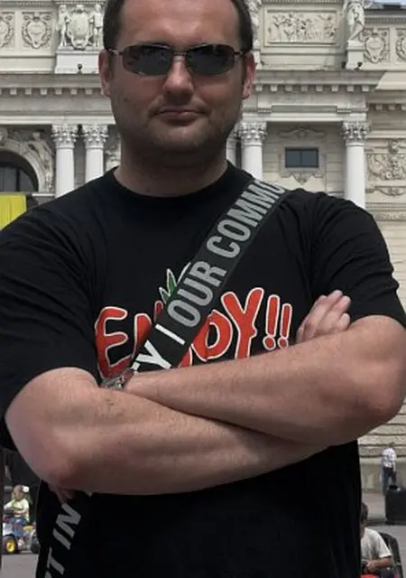 Versus з Харкова, мені 51 років, познайомлюсь на одну ніч