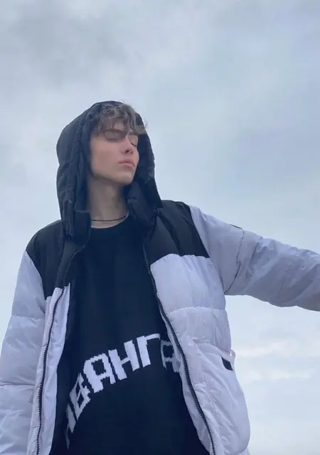 Я Платон, 25, из Днепра, ищу знакомства на одну ночь