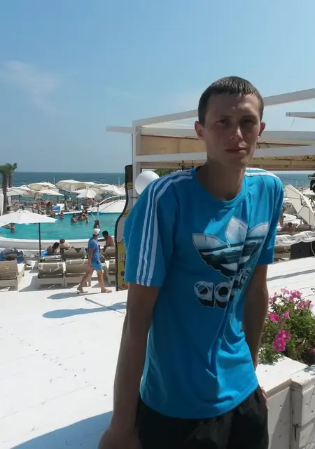 Я Витя, 32, из Ровно, ищу знакомства на одну ночь