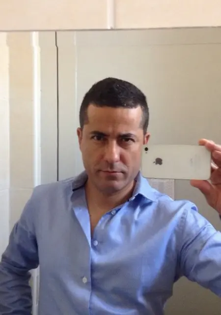 Я Виктор, 43, из Днепра, ищу знакомства без обязательств