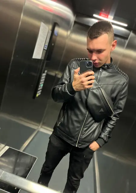 Andrey з Мукачево, шукаю на сайті знайомства без зобов'язань