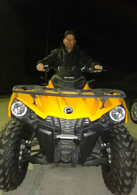 Я Евгений, 51, из Чернигова, ищу знакомства без обязательств