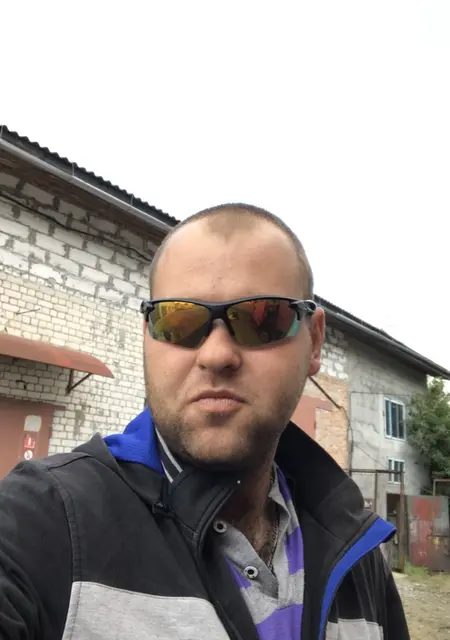 Я Максим, 27, из Хмельницкого, ищу знакомства без обязательств