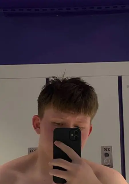 Я Almaz, 19, знакомлюсь на одну ночь в Ташкенте