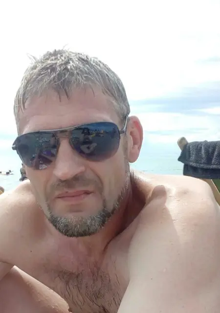 Я Геннадий, 47 років з Новопскова, шукаю знайомства на одну ніч