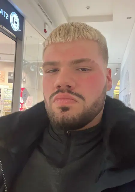 Я Oskar, 21, знакомлюсь для вирта в Кракове