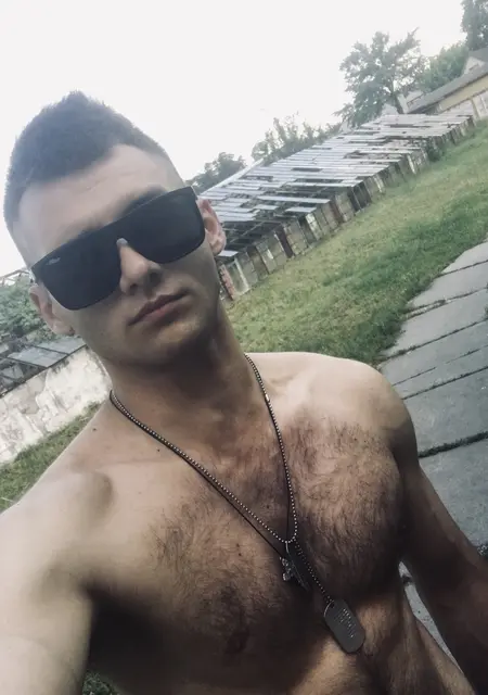 Maks из Львова, мне 28, познакомлюсь для приятного времяпровождения