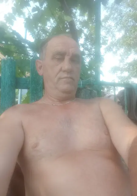 Виктор из Николаева, мне 56, познакомлюсь на одну ночь