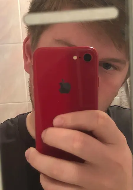 Павло из Нетешина, мне 24, познакомлюсь для вирта