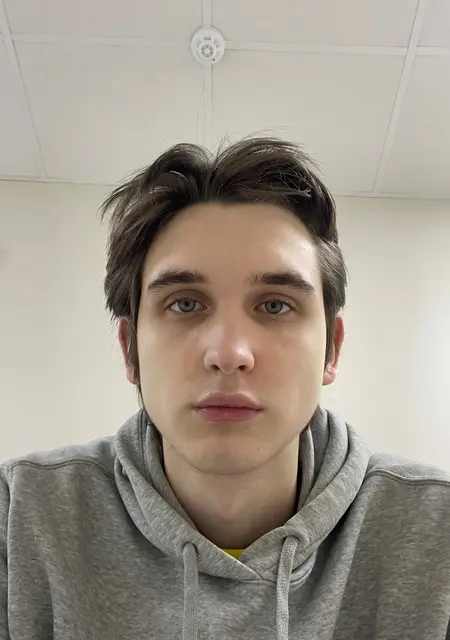 Матвей из Гомеля, мне 19, познакомлюсь для постоянных отношений