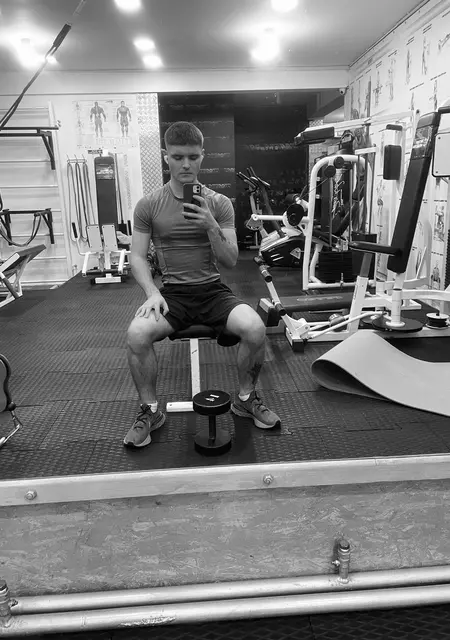 Я Влад, 19, знакомлюсь без обязательств в Виннице