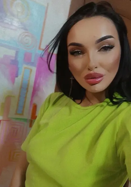 Людмила из Киева, мне 30, познакомлюсь для общения