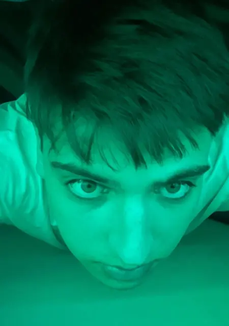 Кирилл з Дніпра, мені 20 років, познайомлюсь на одну ніч