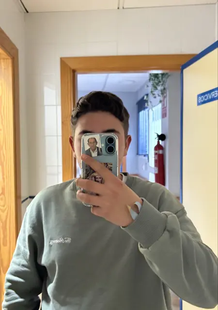 Jose Manuel из Малаги, мне 25, познакомлюсь на одну ночь